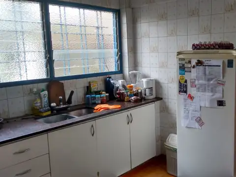Casa 5 ambientes con 1 baño