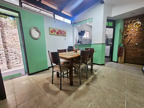 Depto Tipo Casa 4 ambientes con 2 baños
