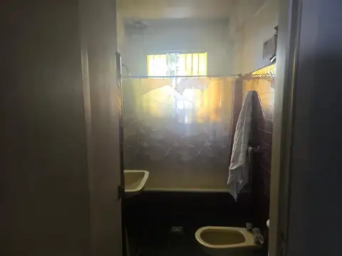 Depto Tipo Casa 4 ambientes con 2 baños