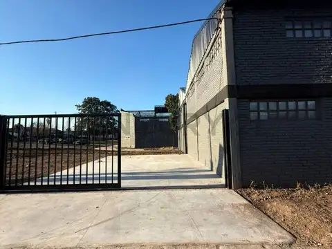 Galpón en Alquiler en Gonnet