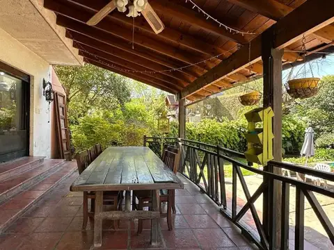 VENTA CASA 4 AMB PILETA QUINCHO - PARQUE LELOIR