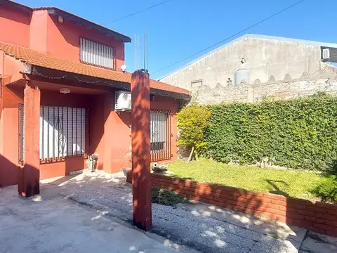 VENTA CASA ALDO BONZI 5 AMB COCH, JARDÍN, PARQUE