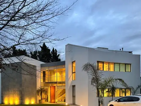 VENTA | Casa de 3 dormitorios piscina y parque | Barrio Roble Joven - Pilar