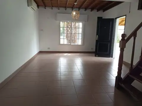 Casa en Alquiler en Ituzaingo, $ 1.600.000