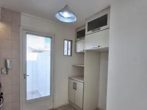 Depto Tipo Casa en Venta en Plaza Mitre, USD 105.000