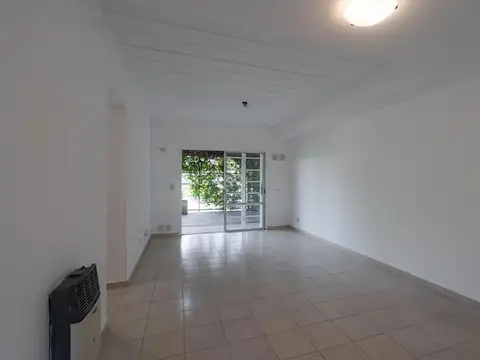 Depto Tipo Casa 2 ambientes con 1 baño