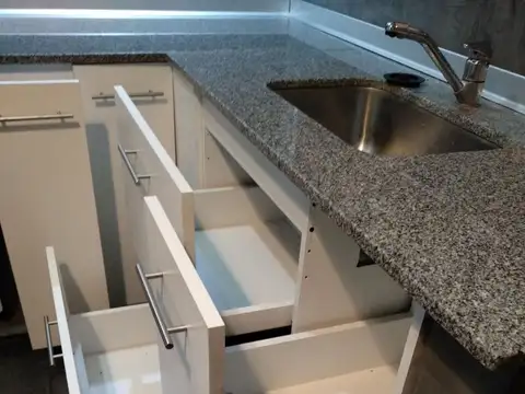 Casa 6 ambientes con 2 baños