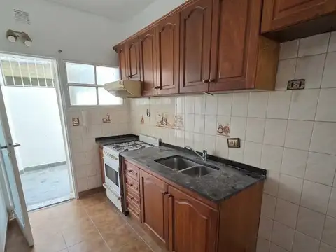Depto Tipo Casa en Alquiler de 3 ambientes
