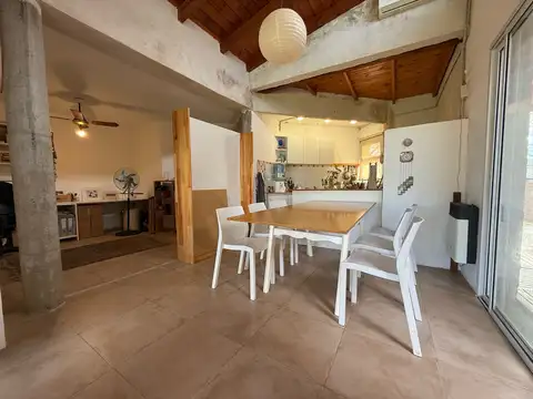 Casa 4 ambientes con 1 baño