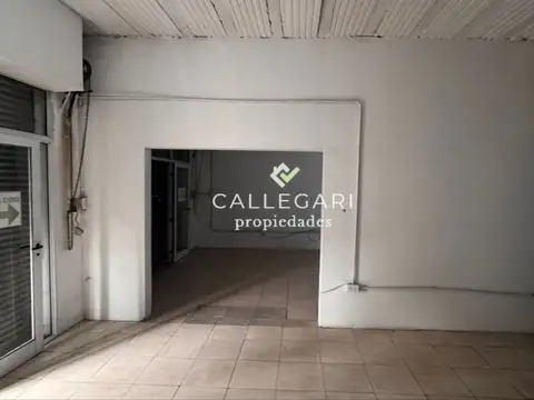 Local en Alquiler Via Pública