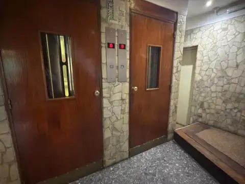 VENTA CON RENTA depto  de 3 amb c espacio  guarda coche.