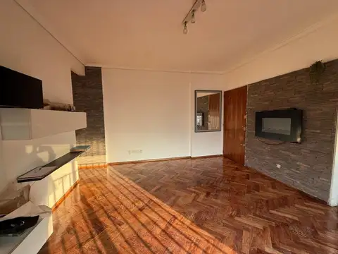 VENTA CON RENTA depto  de 3 amb c espacio  guarda coche.