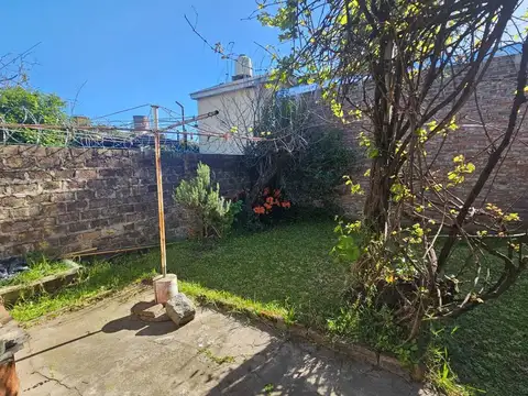VENTA CASA 3 AMBIENTES EN GONZALEZ CATAN