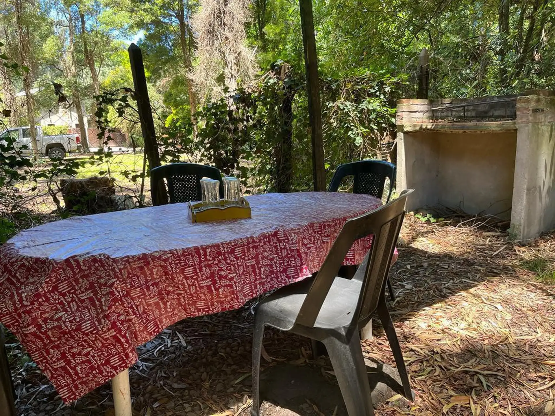 VENTA DE DOS CASAS SOBRE LOTE DE 15X37: BOSQUE DE PERALTA RAMOS