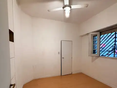 2 Ambientes Amplios y Luminos