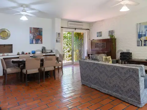 Washington 300, Piso 0