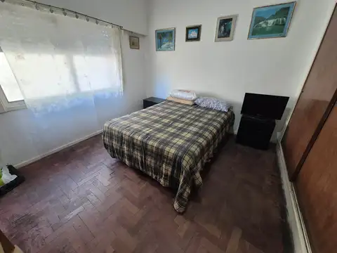Depto Tipo Casa 6 ambientes con 2 baños
