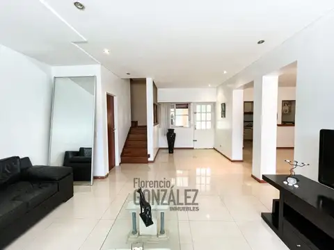 Casa 3 ambientes con 2 baños
