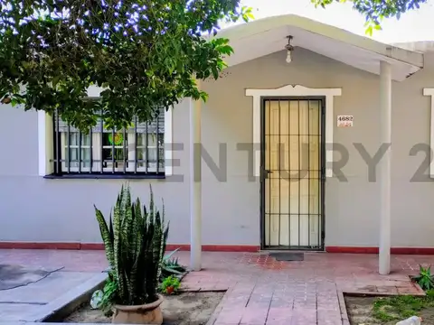 Jorge Isaacs 4600, Piso 0