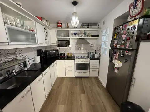 Depto Tipo Casa 3 ambientes con 2 baños