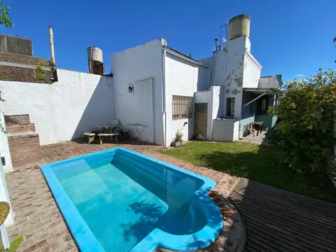 Casa 3 ambientes con 2 baños