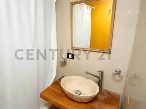 160 e/ 467 y 468 1100, Piso 0