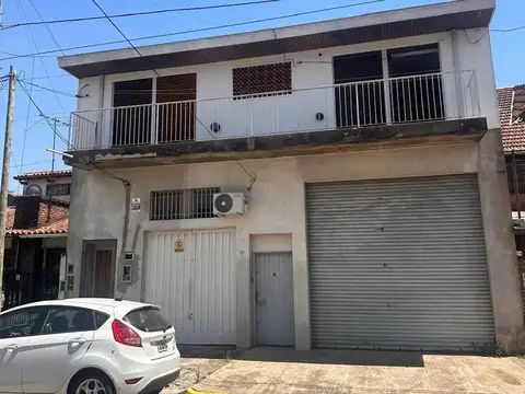 Depto Tipo Casa en Alquiler de 3 ambientes