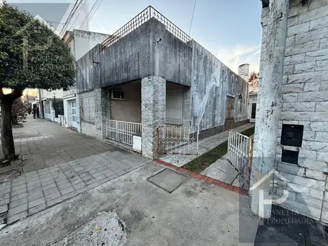 Casa en barrio "Las Heras"