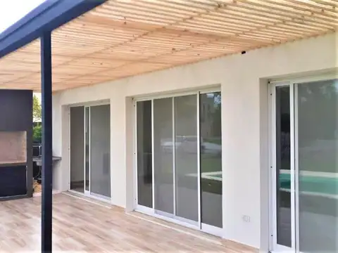 Casa en Alquiler de 4 dormitorios