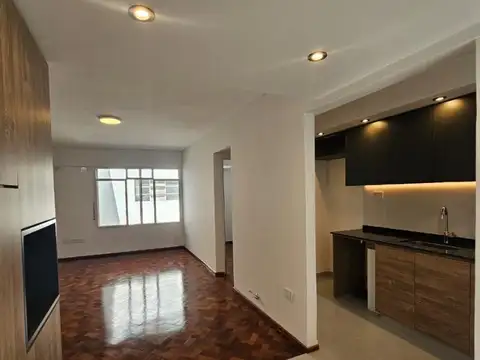 EN BARRIO MARTÍN - DOS DORMITORIOS + COMODIN 