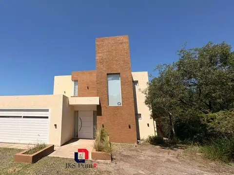 Casa en Venta en Unquillo, Colón