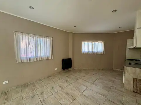 Depto Tipo Casa en Alquiler de 2 dormitorios