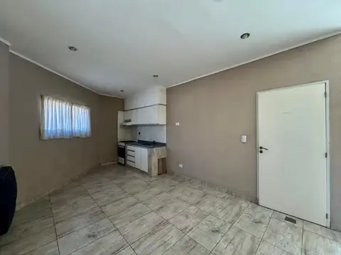 Depto Tipo Casa en Alquiler de 3 ambientes