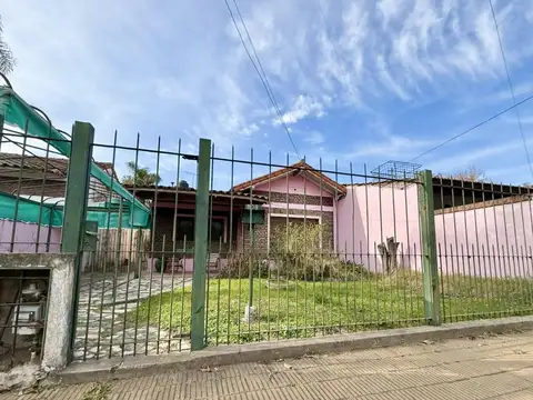 Chalet 3 ambientes en planta baja a reciclar. Padua Sur