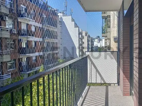 Venta Departamento De 4 Ambientes Más Dependencia