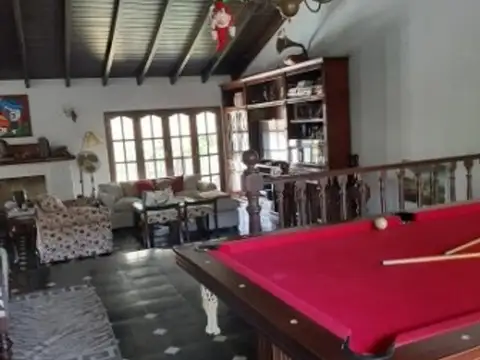 Exc. casa 3 dorm c/cochera-pileta jardin Tres Cerritos