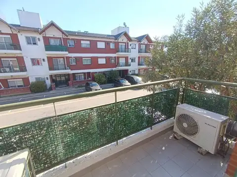 Depto Tipo Casa en Venta de 1 dormitorio