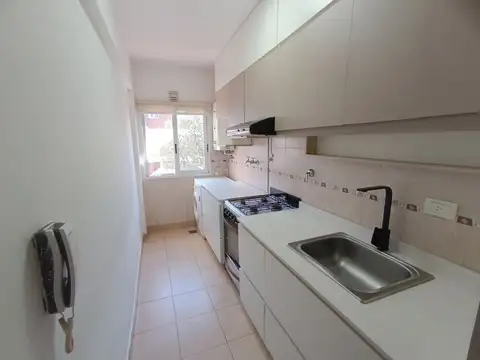 Depto Tipo Casa en Venta con 2 cocheras