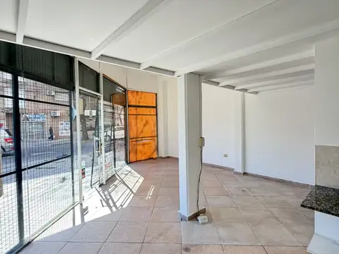 Ayacucho 2000, Piso 00