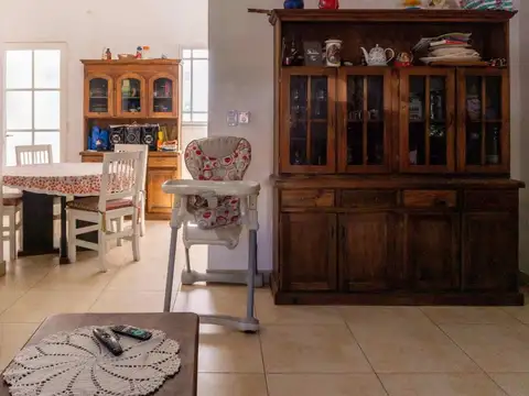 Depto Tipo Casa 3 ambientes con 2 baños