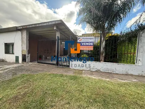 Casa multifamiliar de 4 ambientes en J. L. Suarez