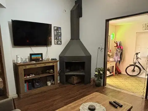 Casa 7 ambientes con 2 baños