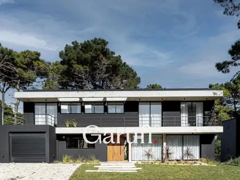 Casa en venta en Pinamar barrio Pioneros