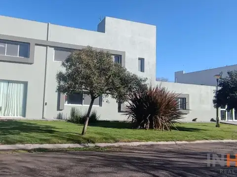 Casa en Alquiler en Plottier, $ 5.500.000