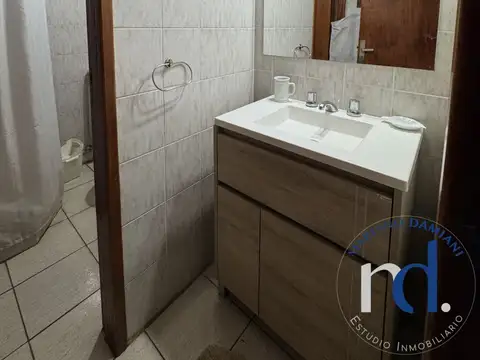 Casa 3 ambientes con 2 baños