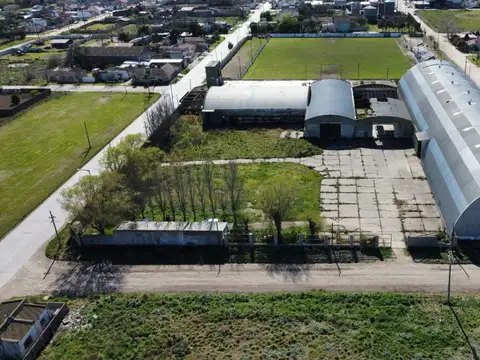 Venta Galpones sobre Manazana Quequen Puerto