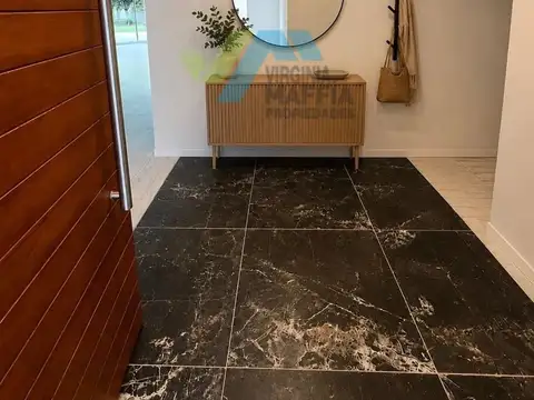 Casa 6 ambientes con 4 baños