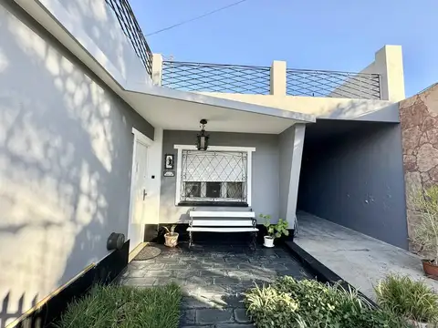 Casa en Venta en Castelar Sur, USD 110.000
