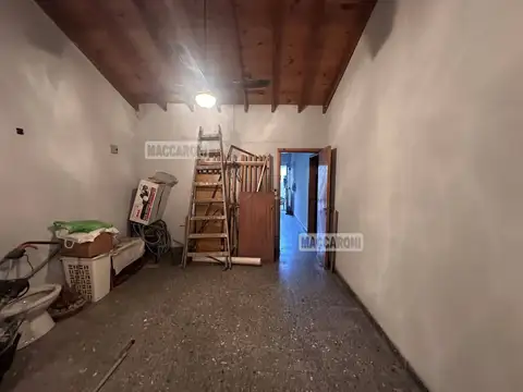 Casa en Venta con 3 cocheras