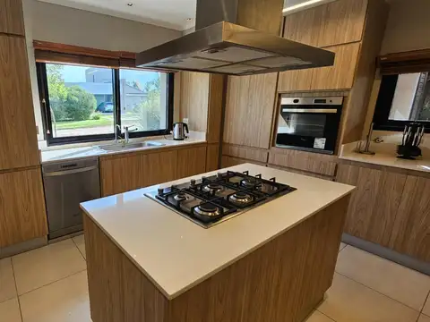 Casa en Venta al Oeste